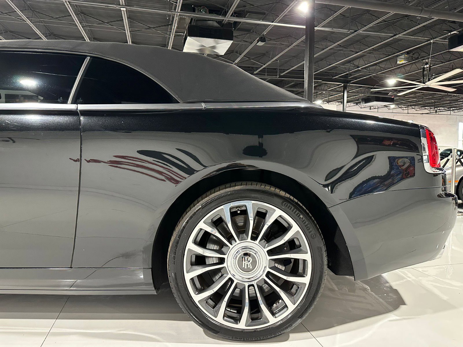 Used 2019 Rolls-Royce Dawn image 59