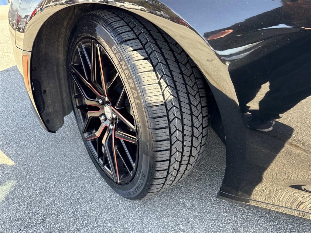 Used 2020 Chevrolet Camaro LT image 29