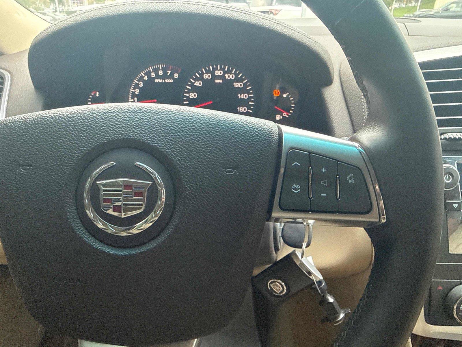 Used 2009 Cadillac SRX AWD w/ Third Row Seating Package image 19
