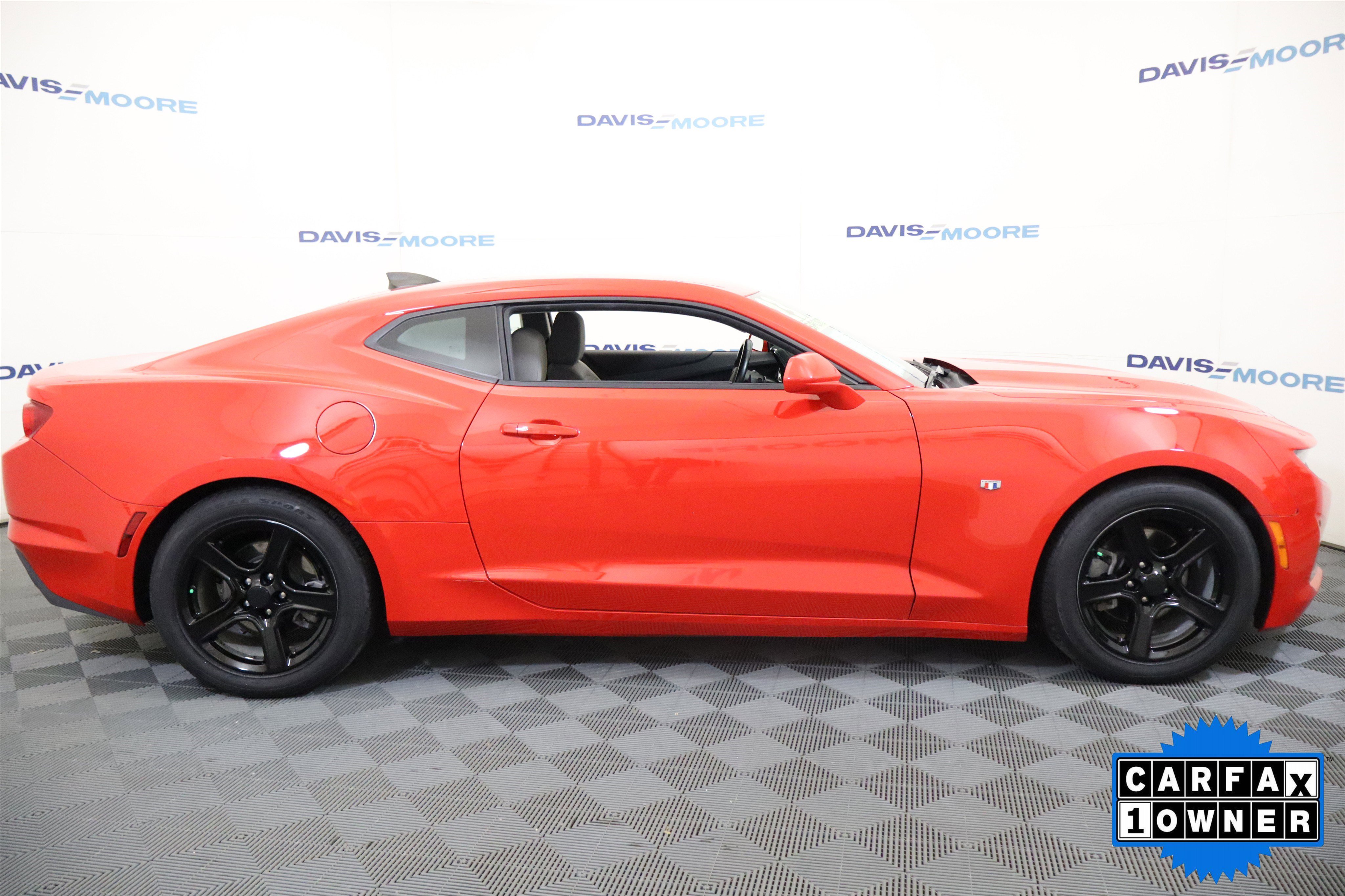 Used 2023 Chevrolet Camaro LT image 4