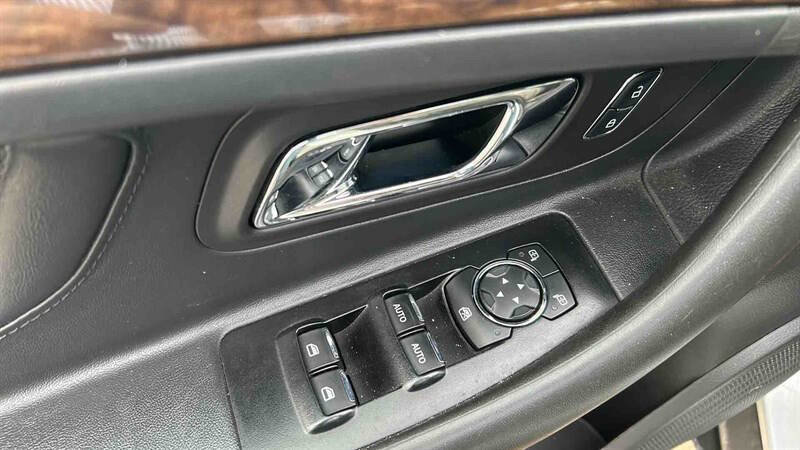 Used 2018 Ford Taurus Limited image 14