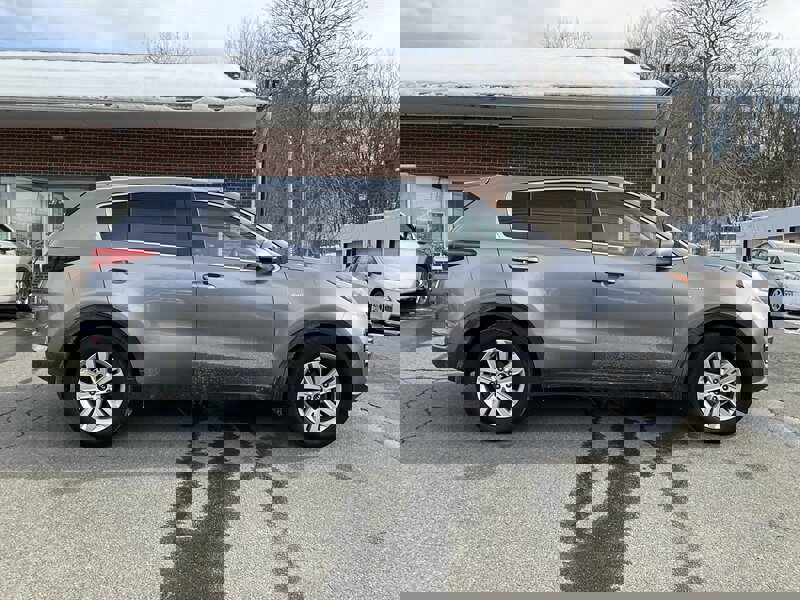 Used 2018 Kia Sportage LX image 4