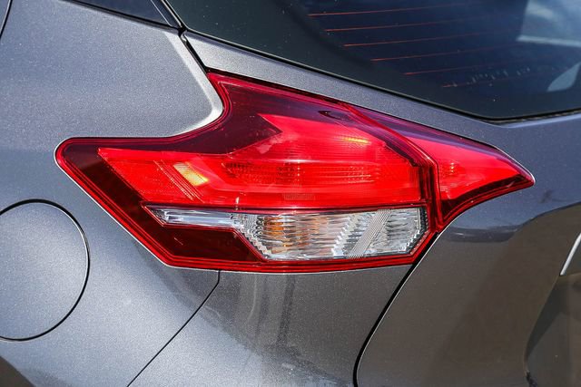 Used 2019 Nissan Kicks SV FWD image 10
