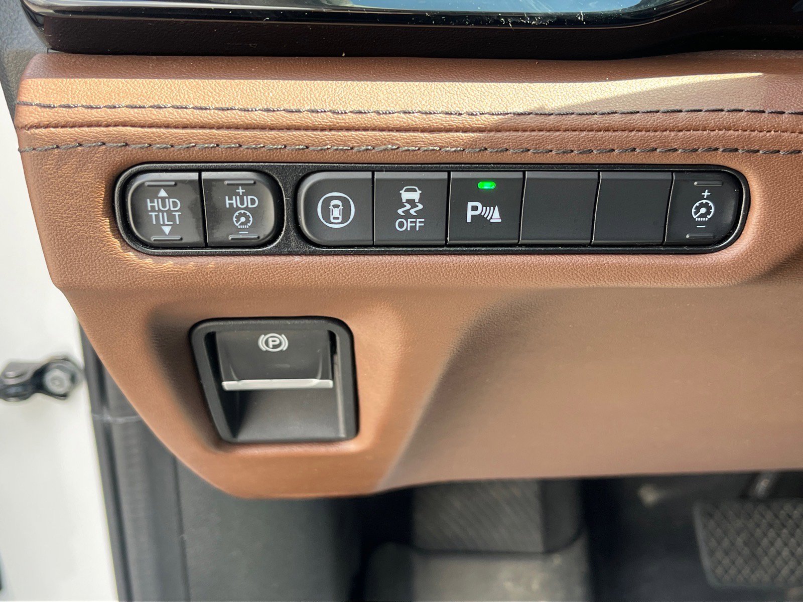 Used 2024 Acura MDX SH-AWD w/ Advance Package image 18