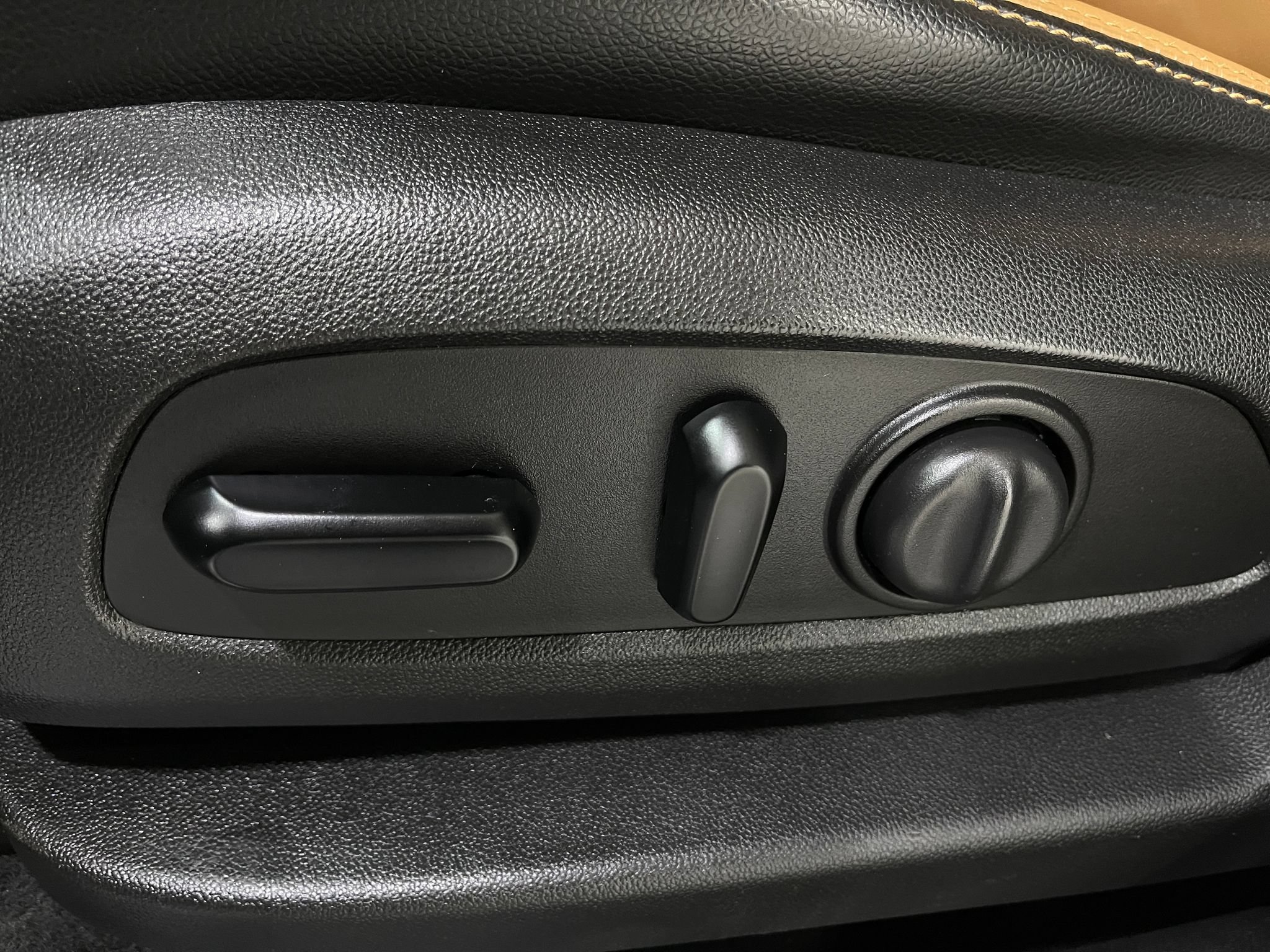 Used 2019 Chevrolet Equinox Premier AWD/4WD image 14
