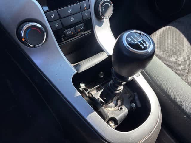 Used 2011 Chevrolet Cruze Eco FWD image 18