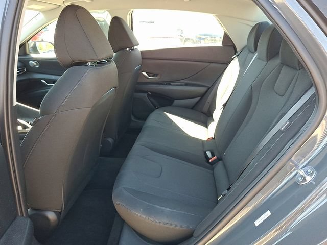 Certified 2026 Hyundai Elantra SE FWD image 10