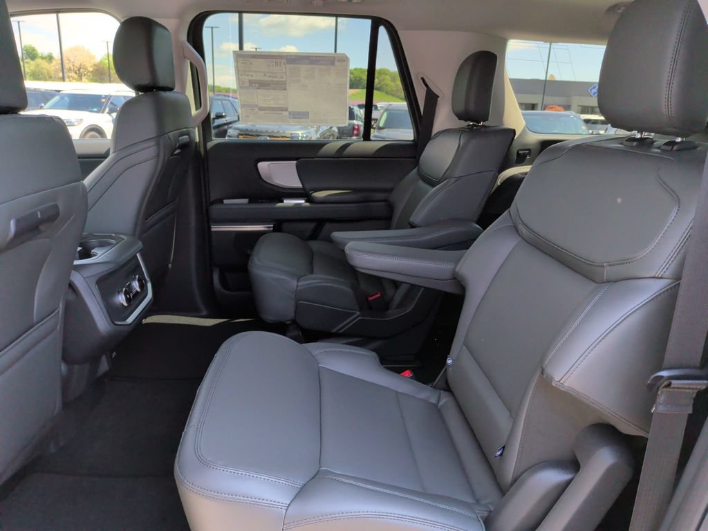 New 2026 Ford Expedition Max Active AWD/4WD image 15