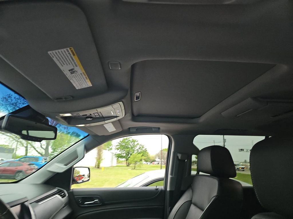 Used 2019 Chevrolet Suburban Premier image 14