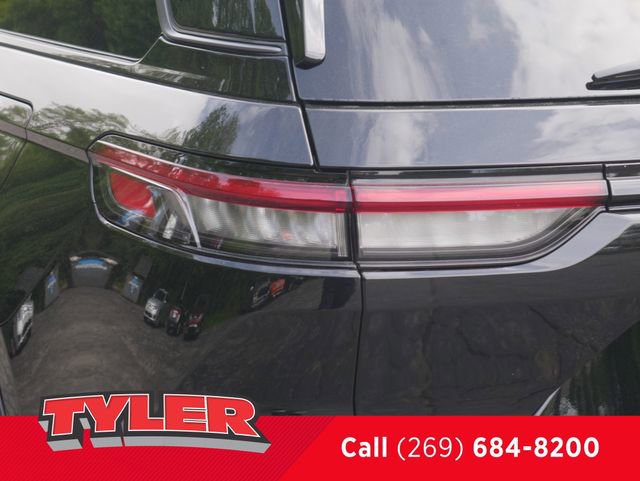 New 2026 Jeep Grand Cherokee Altitude AWD/4WD image 12