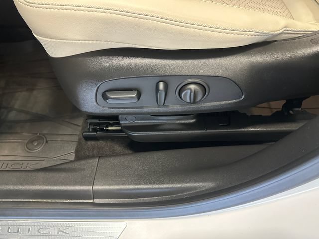 Used 2023 Buick Encore GX Essence w/ Experience Buick Package AWD/4WD image 21