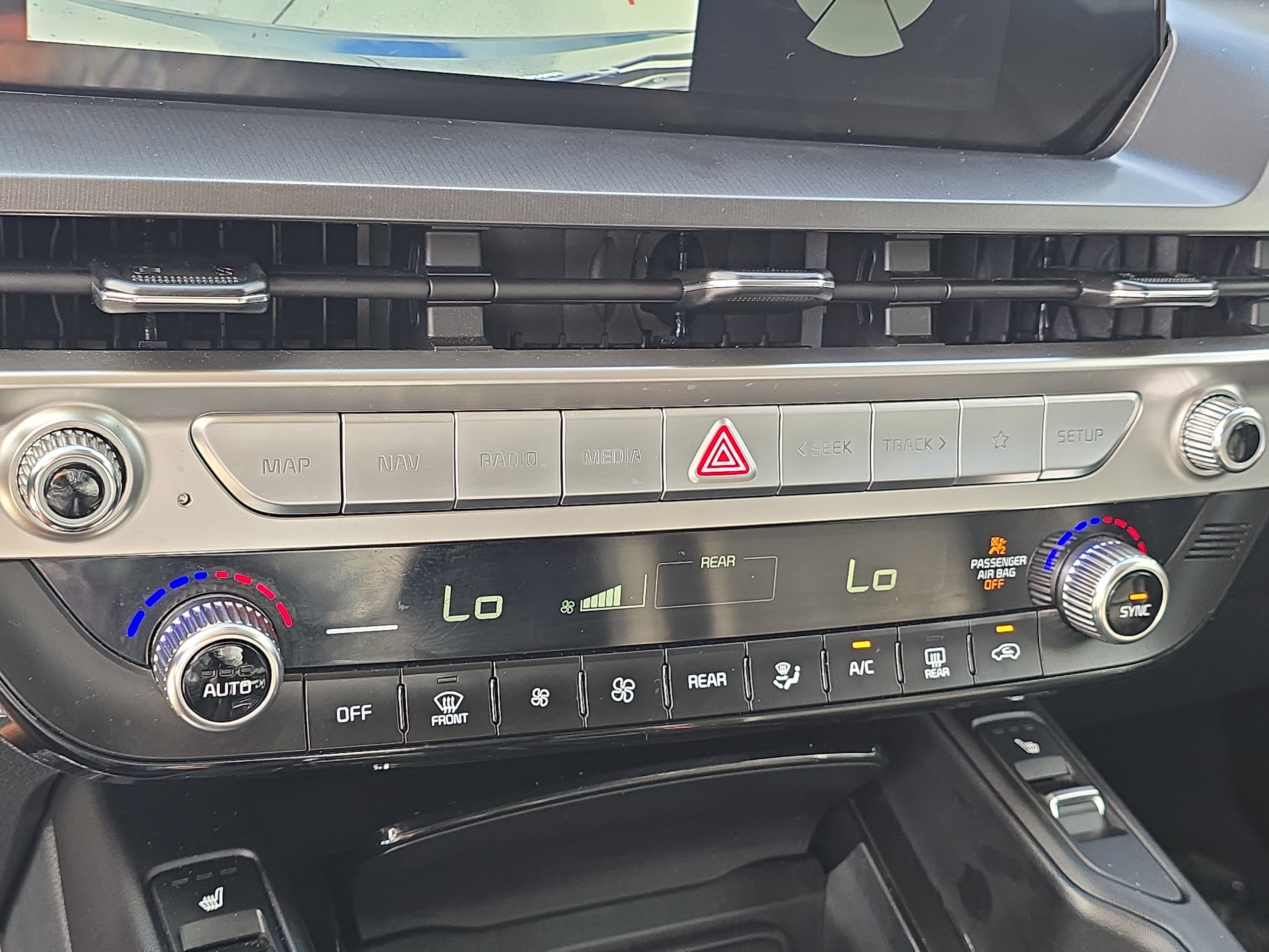 Certified 2024 Kia Telluride S w/ S Sunroof Package FWD image 27