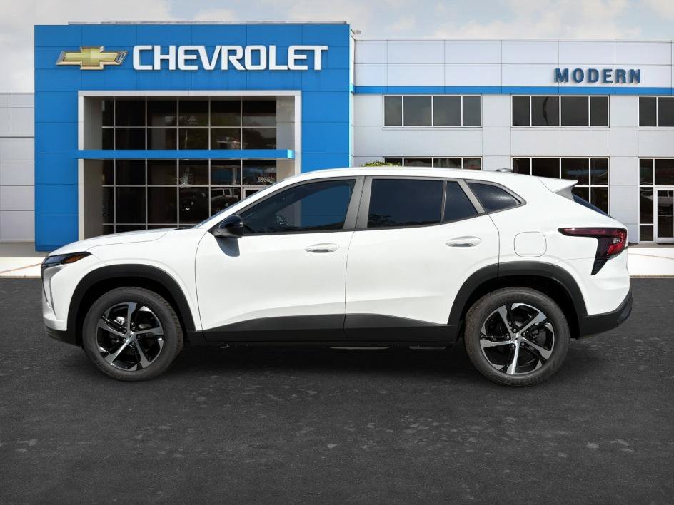 New 2026 Chevrolet Trax RS FWD image 2