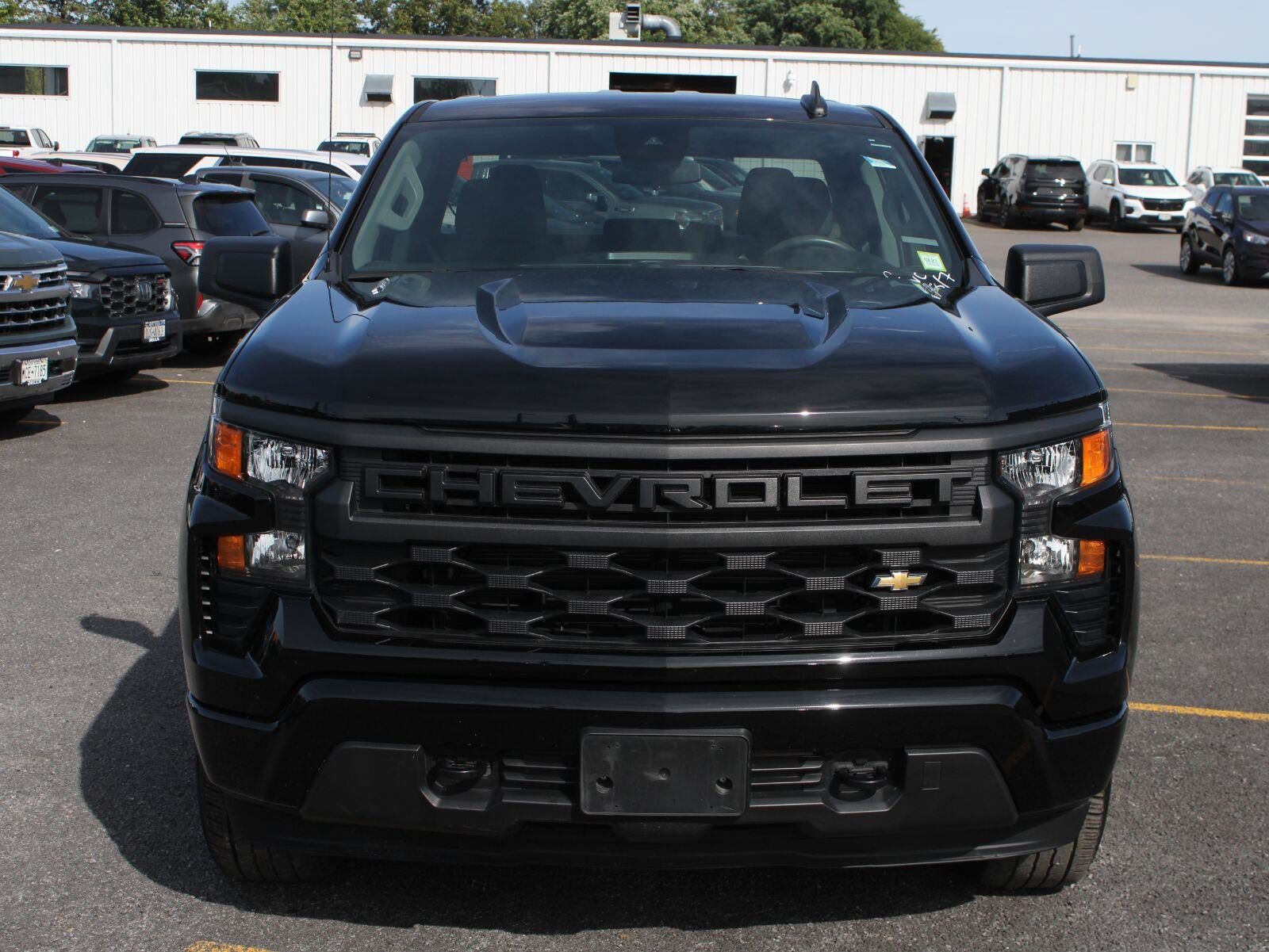 Used 2025 Chevrolet Silverado 1500 Custom AWD/4WD image 2