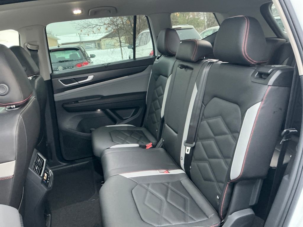 New 2026 Volkswagen Atlas Peak Edition AWD/4WD image 10