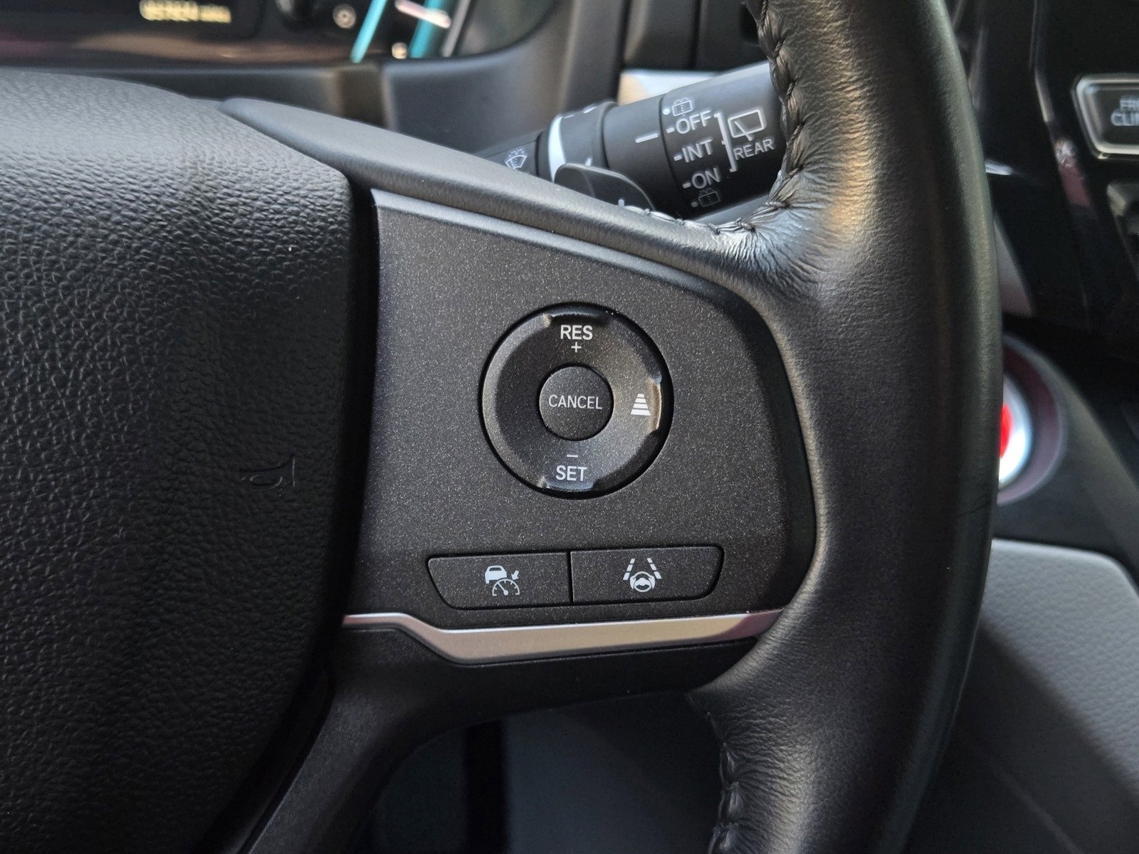 Used 2024 Honda Odyssey EX-L image 23