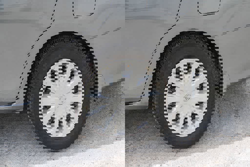 Used 2018 Nissan Versa S image 6