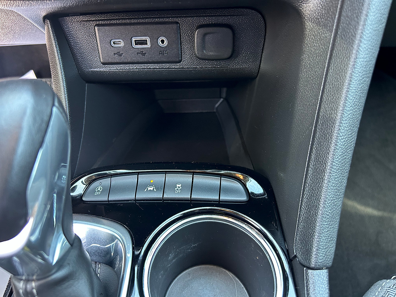 Used 2023 Buick Encore GX Select w/ Sport Touring Package FWD image 17