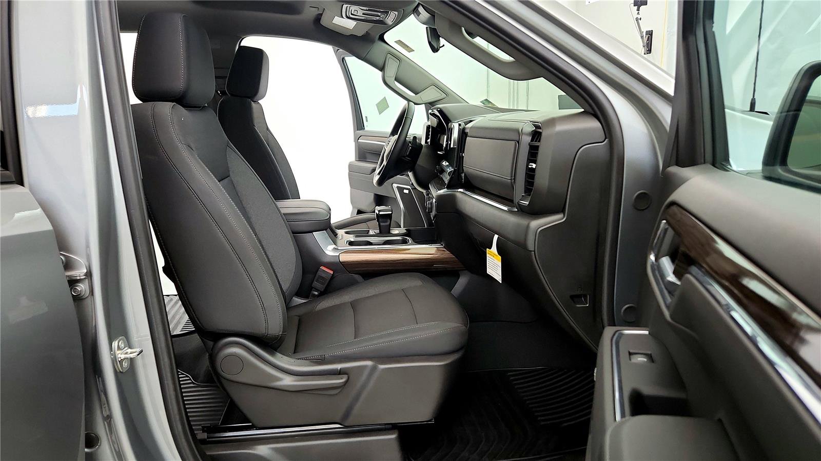 Used 2024 Chevrolet Silverado 1500 RST w/ Convenience Package II image 17