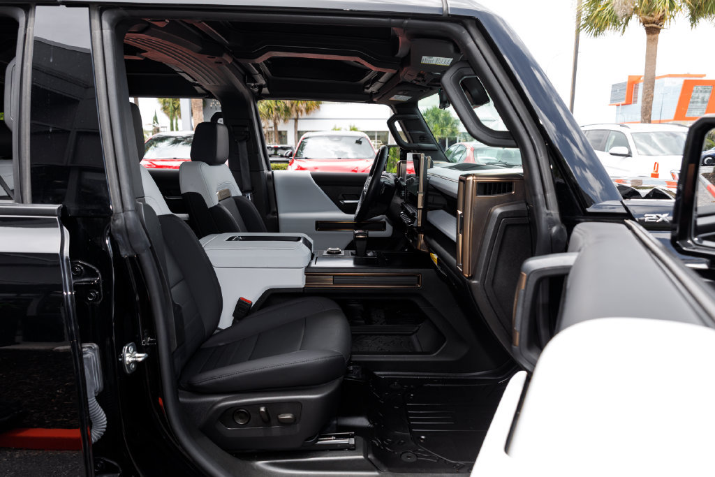 Used 2025 GMC Hummer EV 2X AWD/4WD image 12