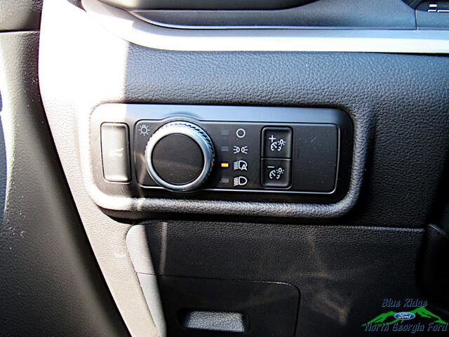 Used 2023 Ford Explorer XLT image 21