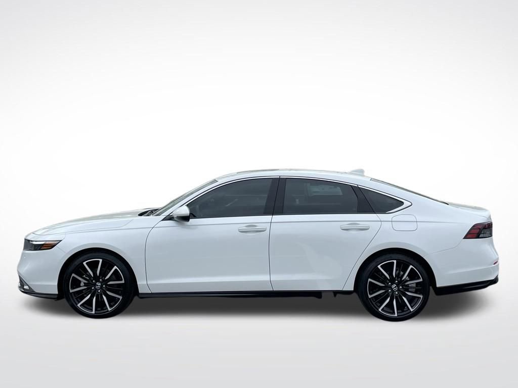 Certified 2025 Honda Accord Touring image 2