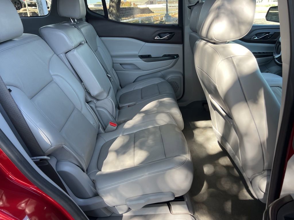 Used 2023 GMC Acadia SLT image 14