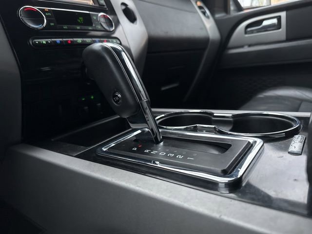 Used 2013 Ford Expedition Limited image 30