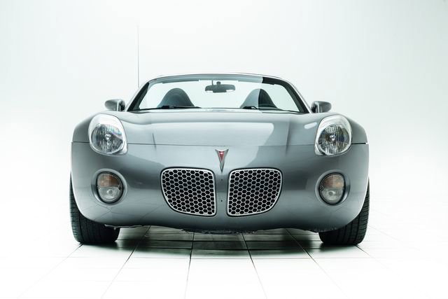 Used 2007 Pontiac Solstice Convertible w/ Premium Package RWD image 6