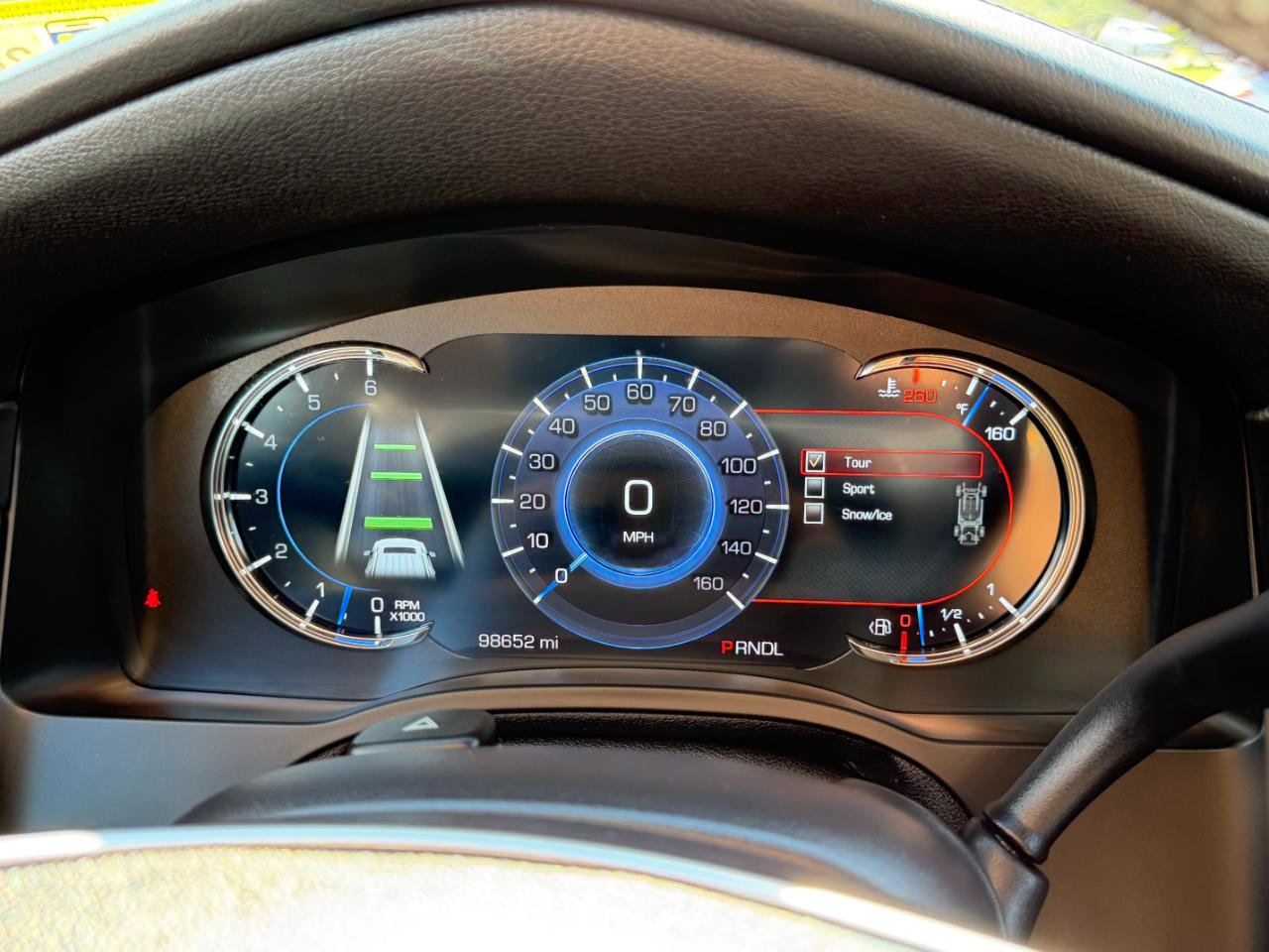 Used 2018 Cadillac Escalade Luxury AWD/4WD image 87