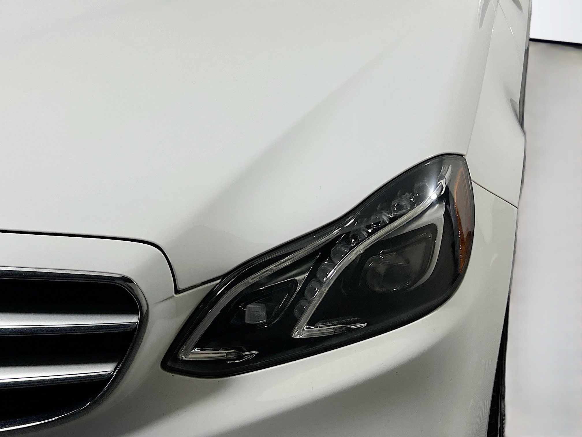 Used 2014 Mercedes-Benz E 350 4MATIC Sedan image 11