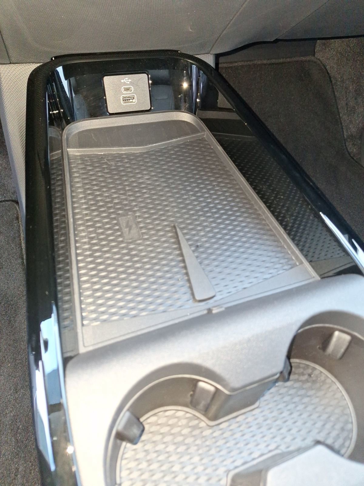 Used 2025 Ford Mustang Mach-E Premium RWD image 13