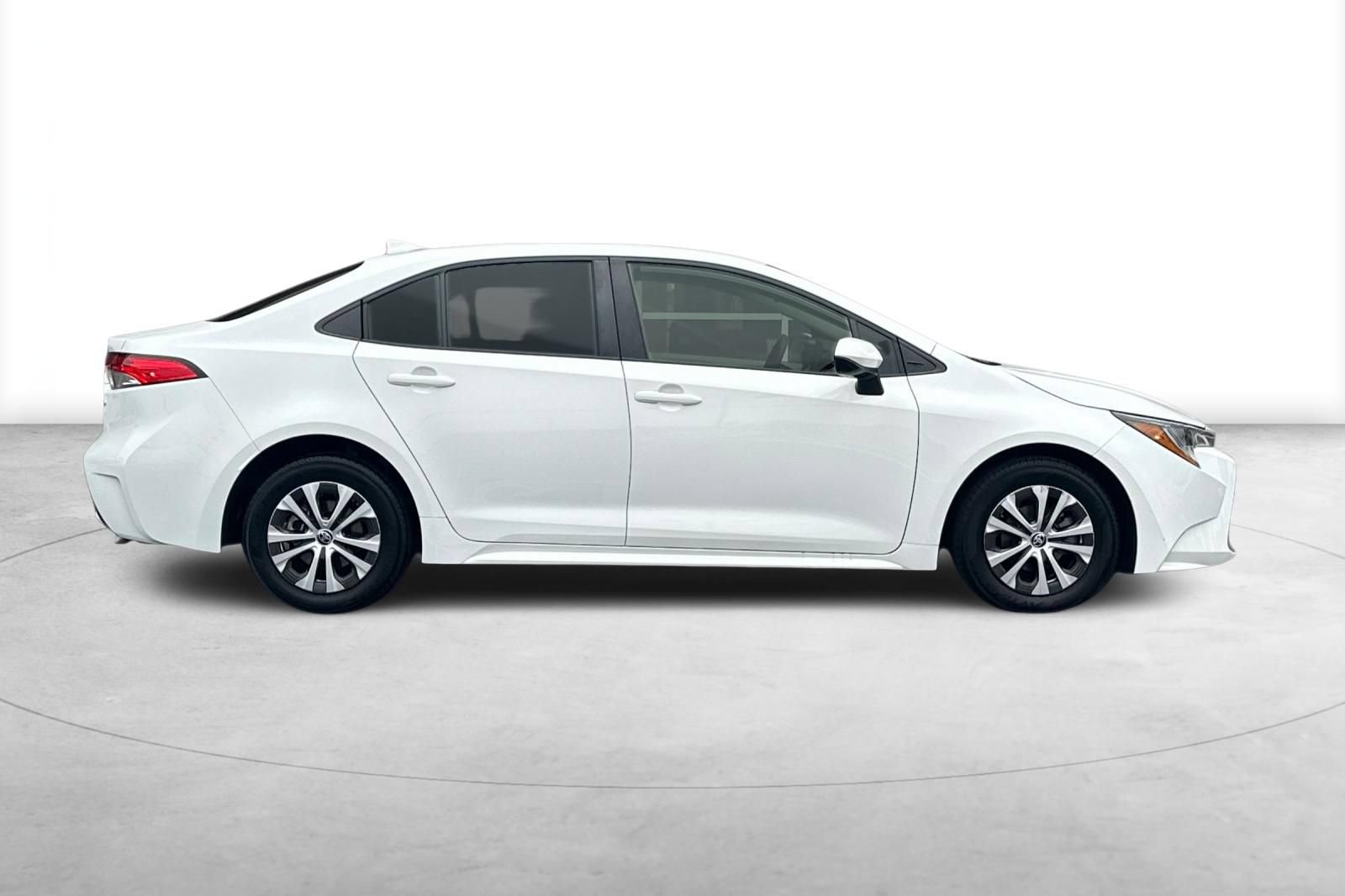 Used 2022 Toyota Corolla LE FWD image 7