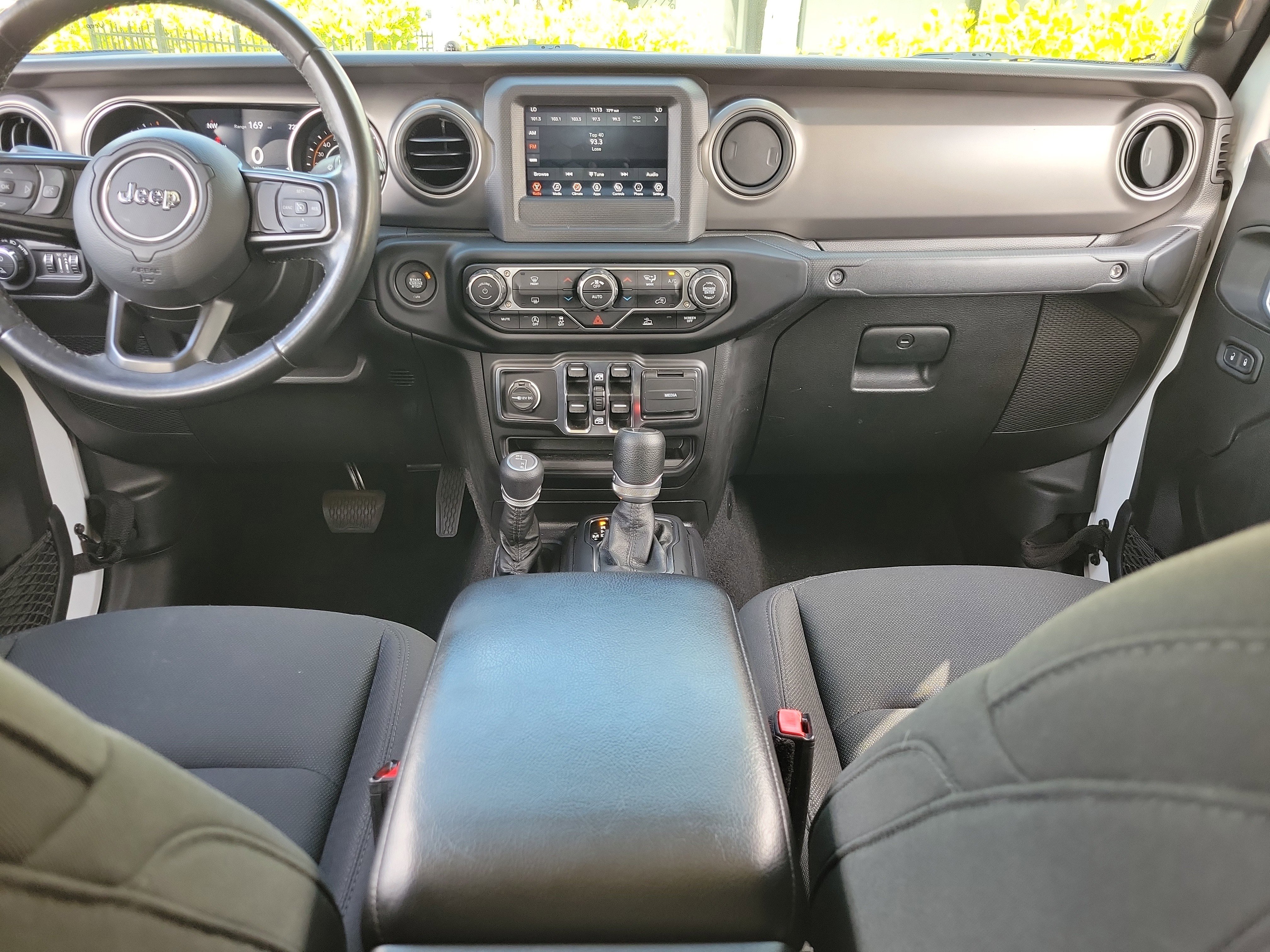Used 2021 Jeep Gladiator Sport image 16
