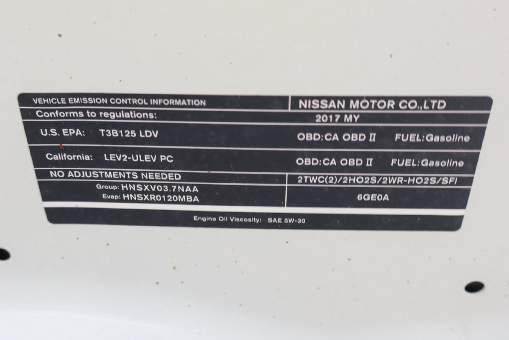 Used 2017 Nissan 370Z Coupe RWD image 14