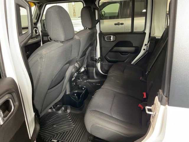 Used 2021 Jeep Wrangler Unlimited Sahara w/ Cold Weather Group AWD/4WD image 18