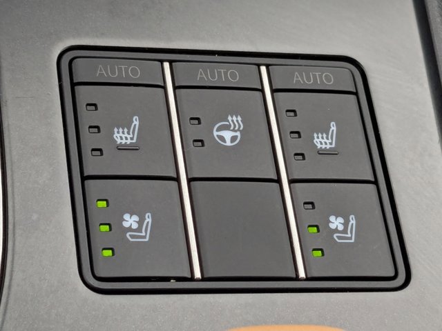 Used 2023 Lexus UX 250h FWD w/ Accessory Package (Z2) image 18