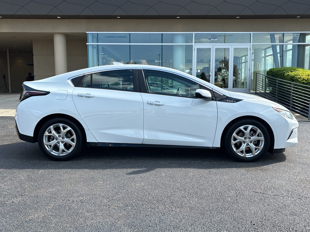 Used 2017 Chevrolet Volt Premier w/ Driver Confidence II Package FWD image 20