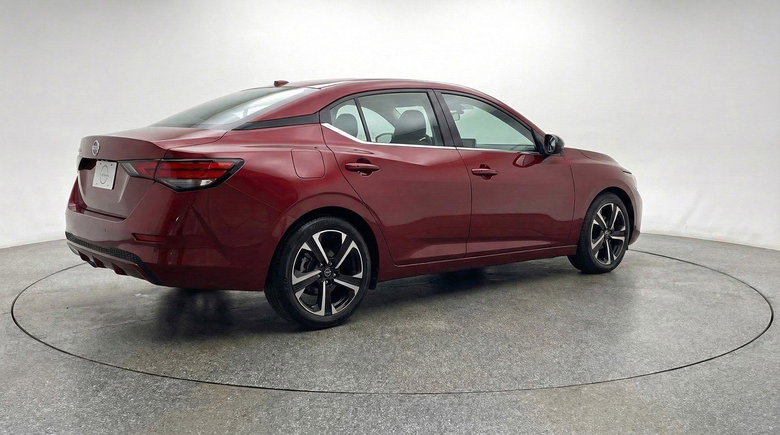 Used 2025 Nissan Sentra SV FWD image 9