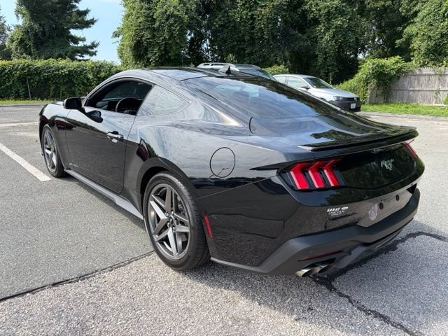 Used 2025 Ford Mustang Premium RWD image 6