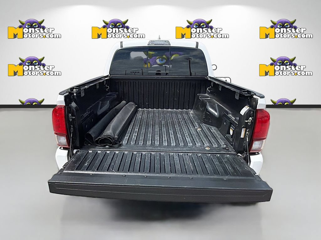 Used 2018 Toyota Tacoma TRD Off-Road AWD/4WD image 27