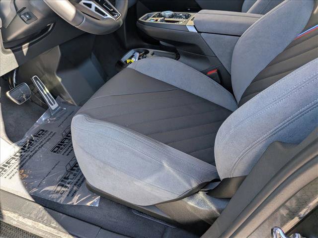 New 2026 BMW iX xDrive60 image 4