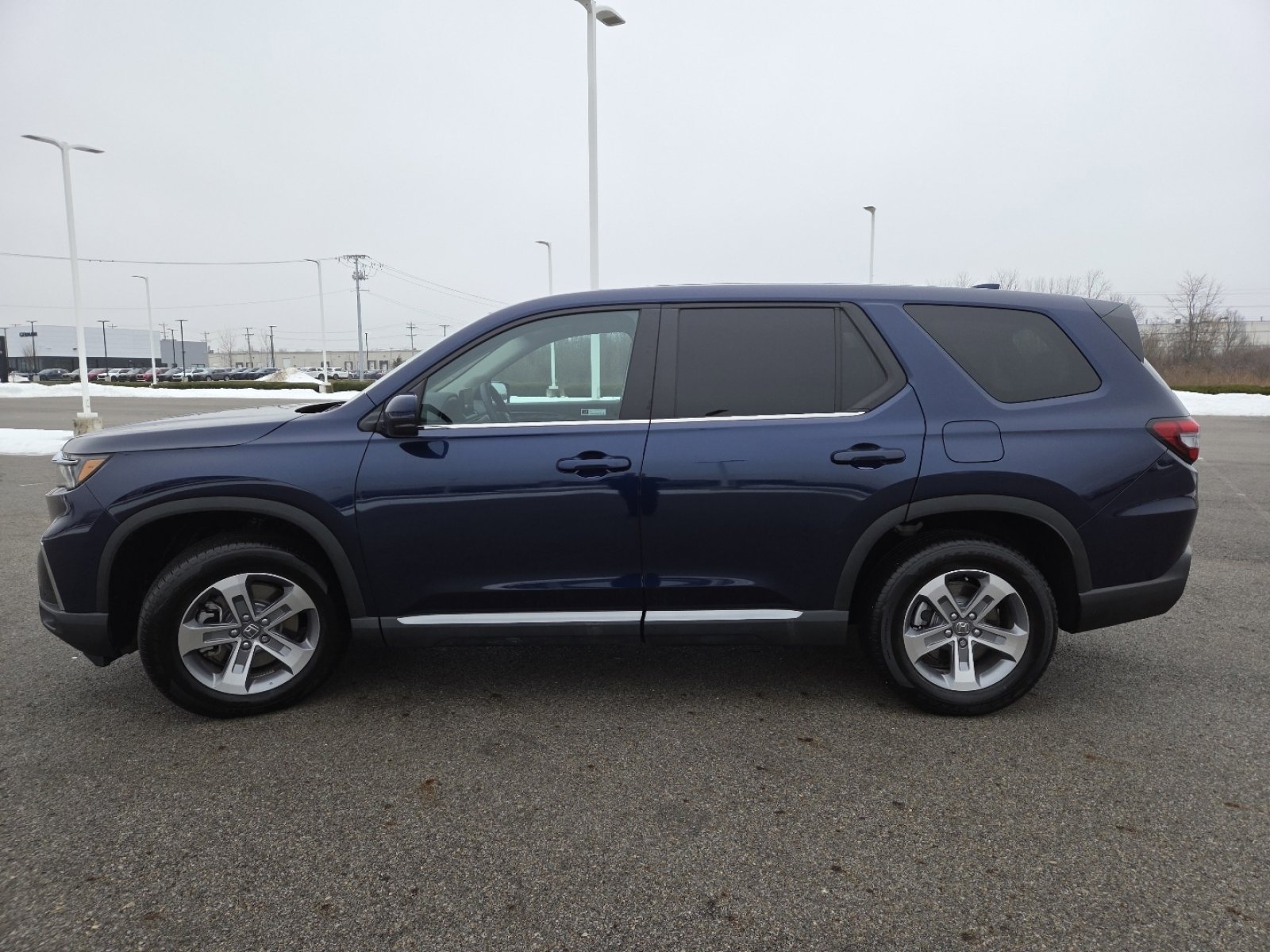 Used 2025 Honda Pilot EX-L image 13