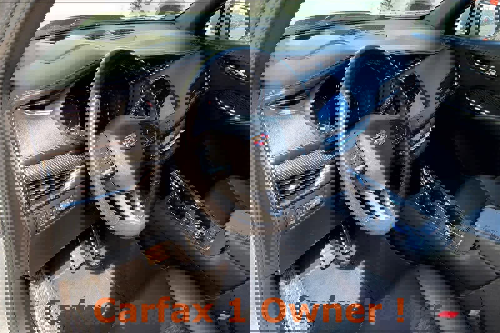 Used 2023 Cadillac XT4 Sport image 3