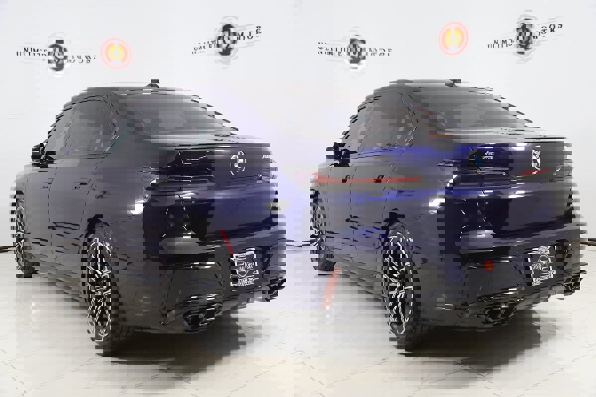 Used 2023 BMW 760i xDrive image 4