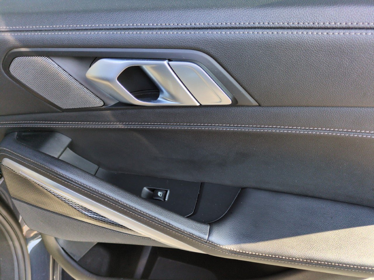 Used 2021 BMW X6 xDrive40i AWD/4WD image 26