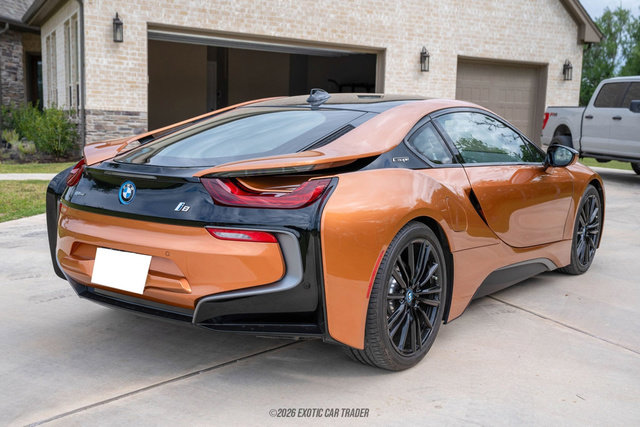 Used 2019 BMW i8 Coupe AWD/4WD image 8