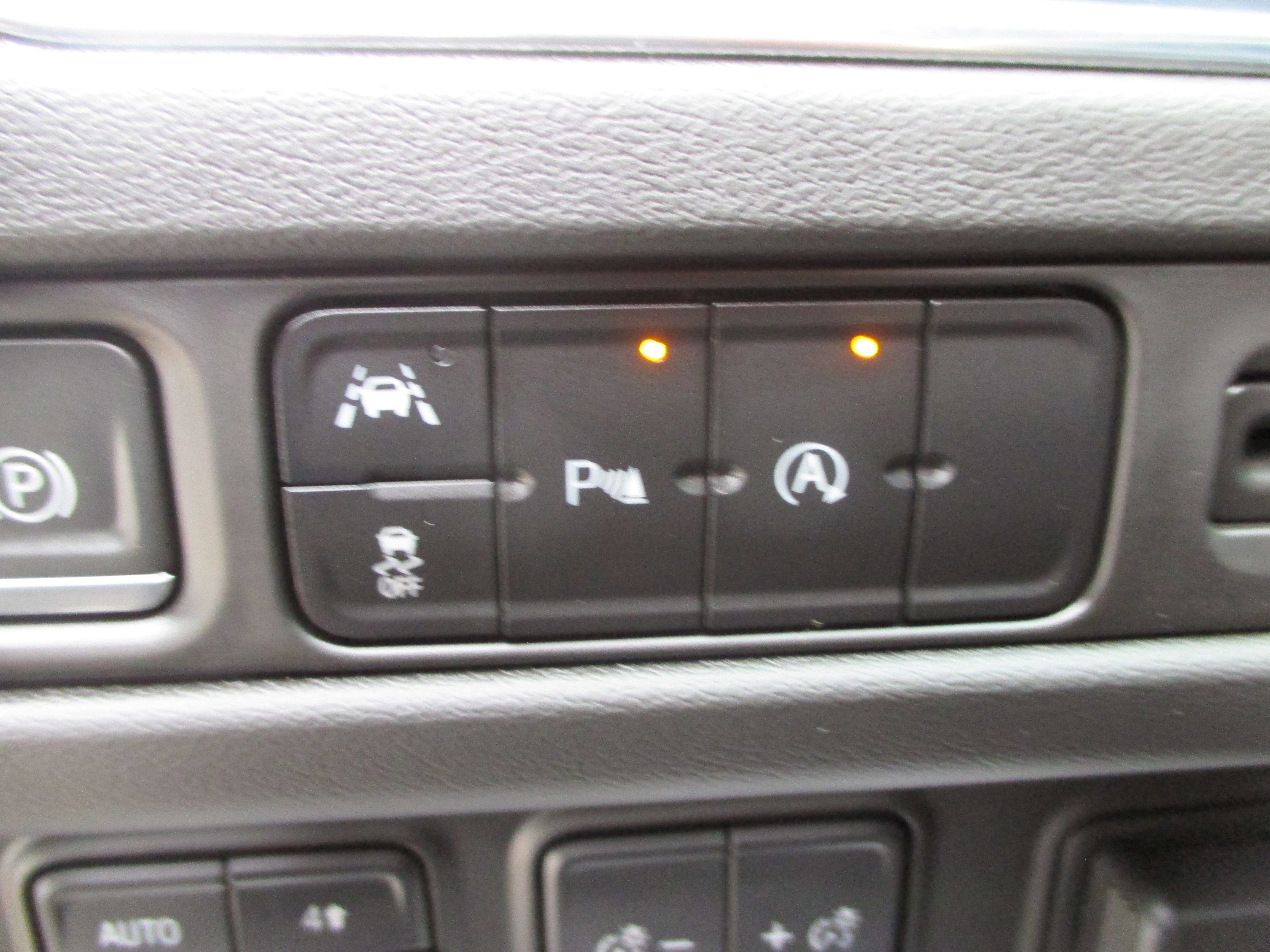 Used 2023 GMC Yukon XL SLE w/ Max Trailering Package image 15