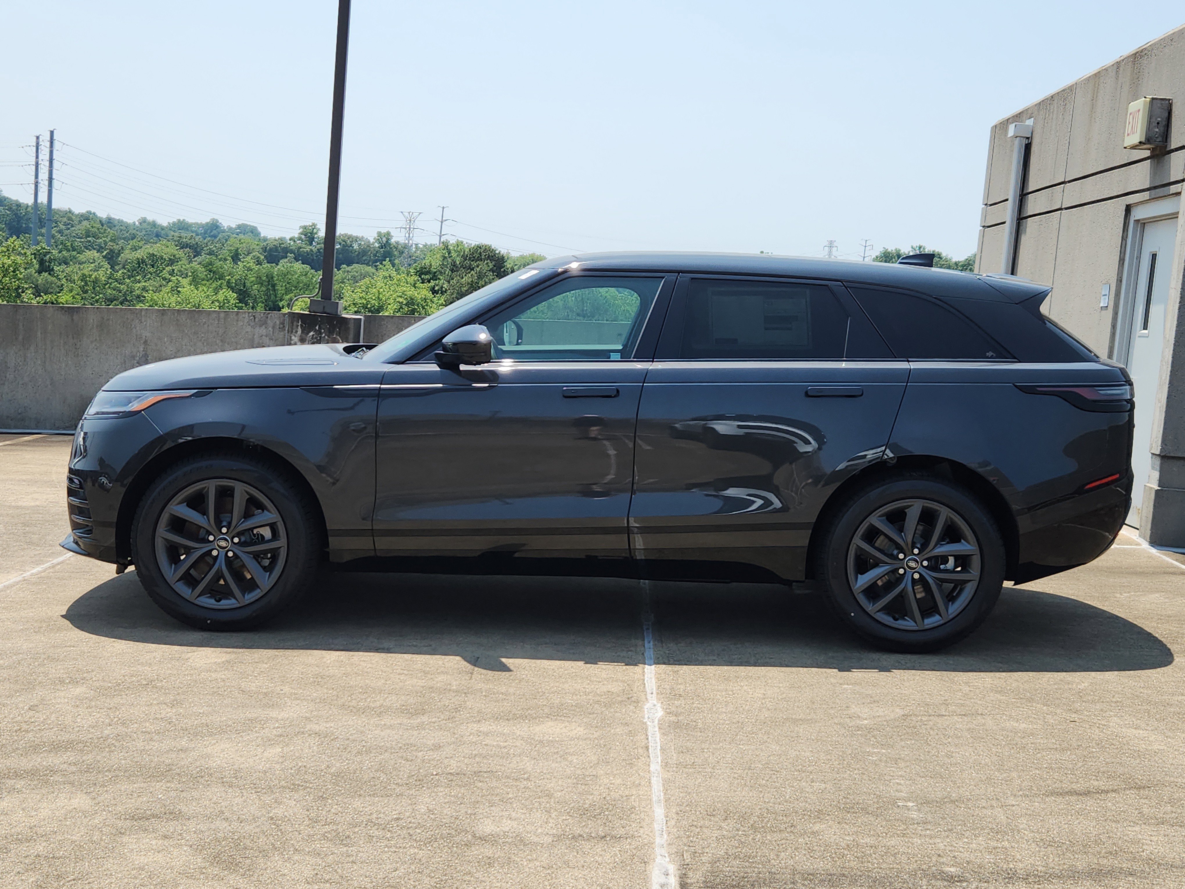 Used 2026 Land Rover Range Rover Velar Dynamic SE image 6