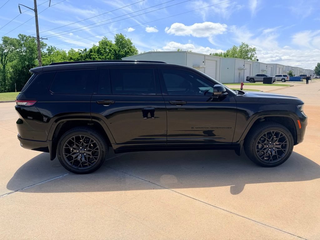 Used 2024 Jeep Grand Cherokee L Summit AWD/4WD image 5